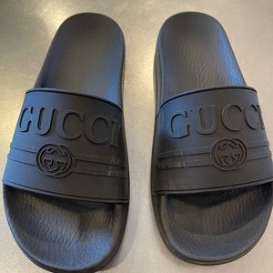 Gucci Rubber Pursuit Slides Size 6 (36)